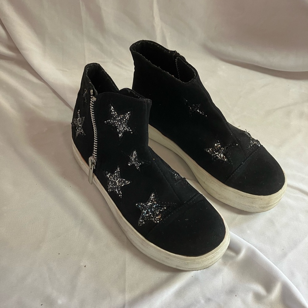 Kidpik Non-Marking Sole Sneakers